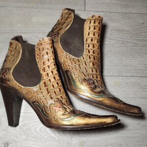 Donald Pliner Western couture Boots Size 9